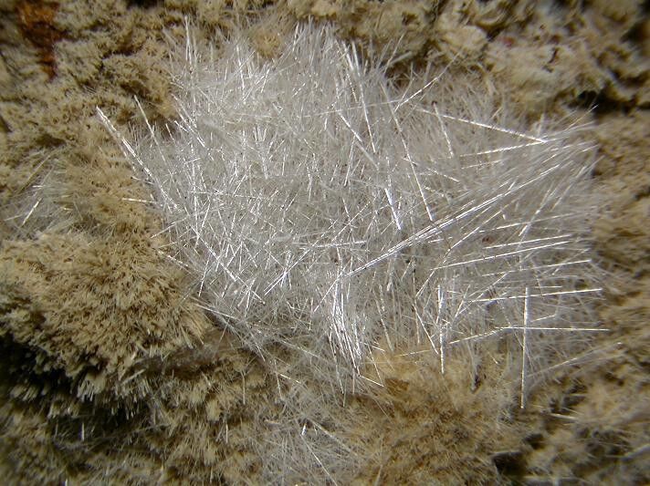 Dawsonite