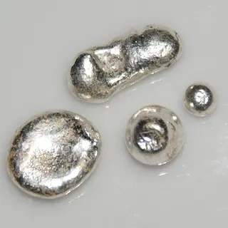 Pieces of silver, 3 grams, the biggest piece is 1 cm long.jpg