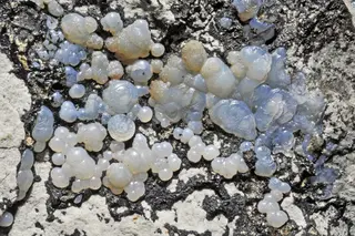 Lussatite, bitume 300-4-6947.JPG