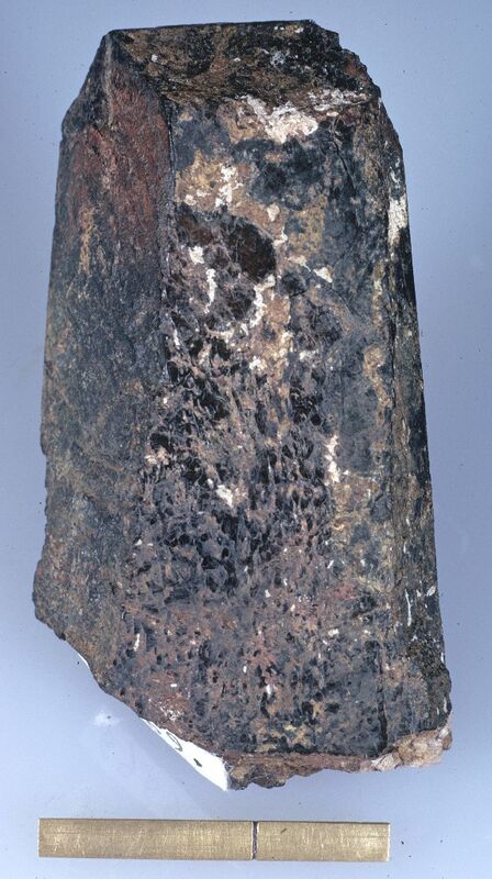 Allanite-(Ce)