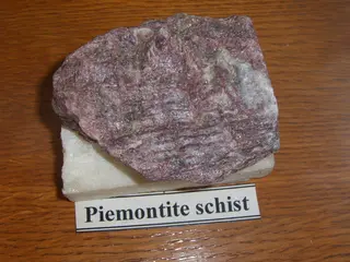 Piemontite schist.JPG
