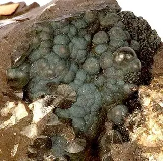 Dufrenite-235235.jpg