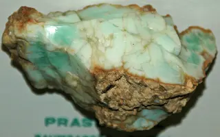 Prase opal (Baumgarten, Silesia, Poland) (29820660672).jpg
