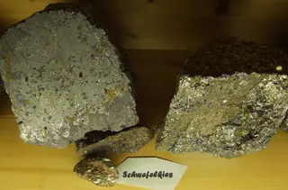 Schwefelkies, Silberberg, Bodenmais.JPG