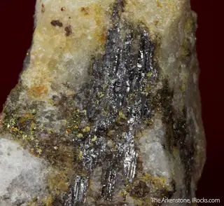 Eclarite, Chalcopyrite, Quartz-704032.jpg