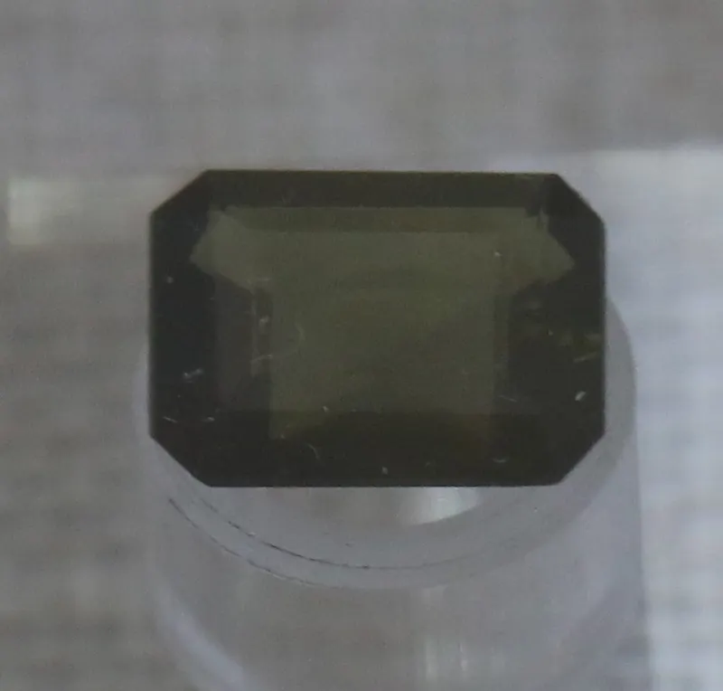 Cut crystal of Ekanite.JPG