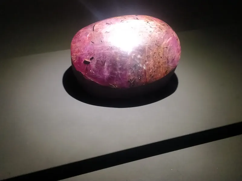 Maharlika Star Ruby Museum Display 10800 Carats.jpg