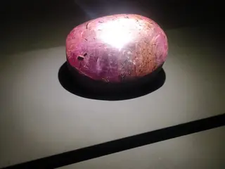Maharlika Star Ruby Museum Display 10800 Carats.jpg