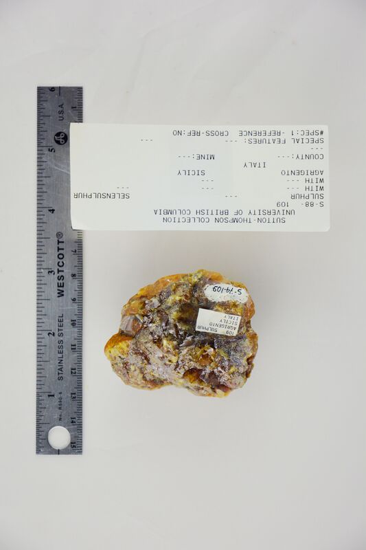Selenium-bearing Sulphur