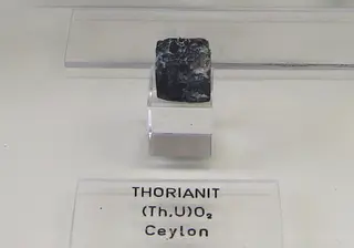 Thorianit - Ceylon.jpg