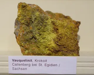 Vauquelinite Naturkundemuseum Berlin.jpg