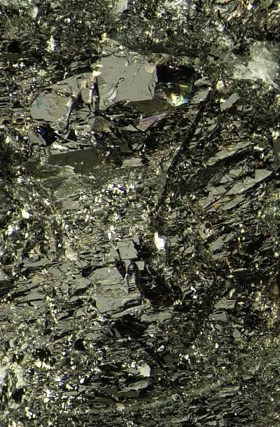 Ferri-kaersutite-469855.jpg
