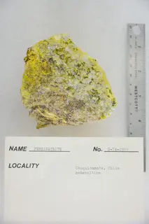 Ferrinatrite with Metavoltine (48002951343).jpg