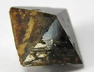 Zircon-j08-06b.jpg