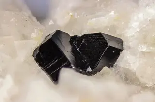 Ferrokatophorite4102-1.jpg