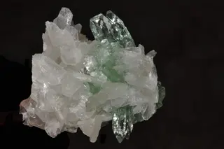 Fluorapophyllite-(K), stilbite-(Ca) 2.jpg