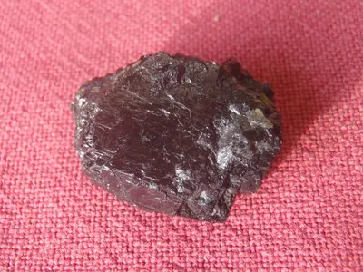 Potassic-fluoro-hastingsite-724741.jpg