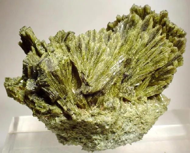 Epidote-41426.jpg