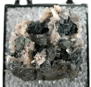 Furutobeite-Quartz-Tennantite-180490.jpg