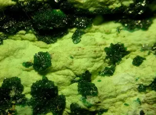 Gillardite-Gaspeite-160515.jpg