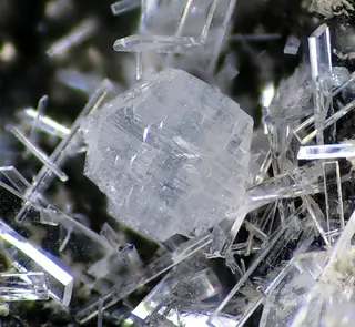 Georgiadesite-Paralaurionite-82798.jpg