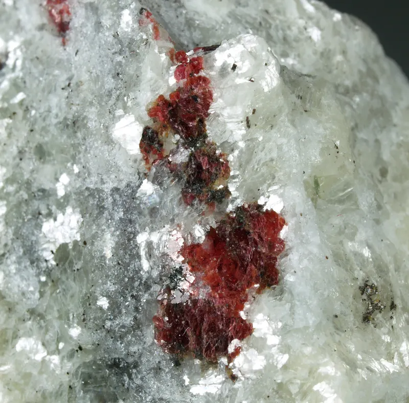 Gillespite-Sanbornite-Taramellite.jpg
