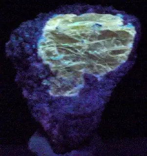 Vlasovite-Gittinsite-Eudialyte-122185.jpg